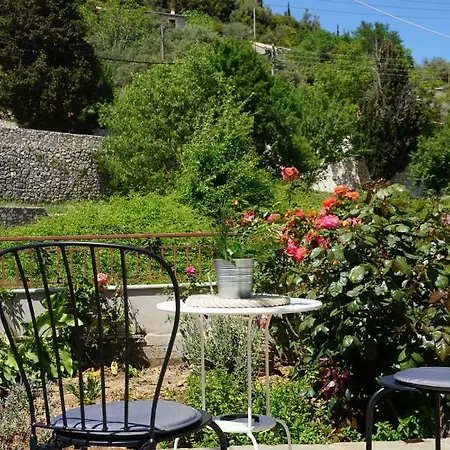 Peonia Flower House * Ασπρογερακάτα
